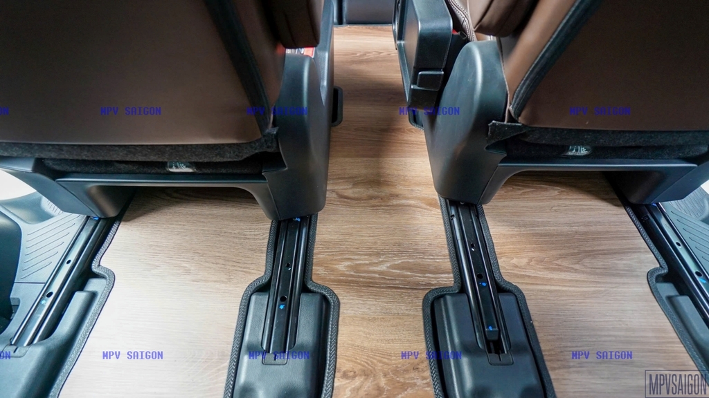 Sàn gỗ SPC Toyota Innova Cross 2025