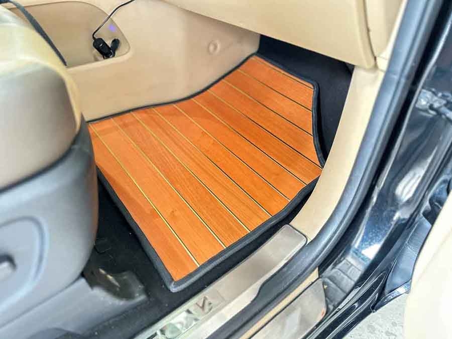 Sàn gỗ tự nhiên chỉ vàng- chỉ nhôm Carnival 2025