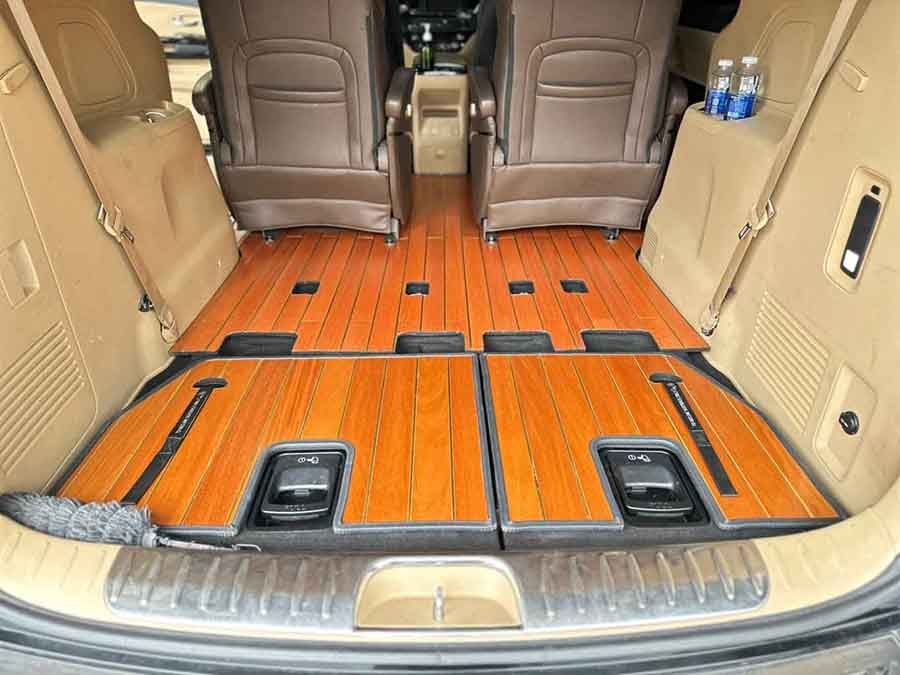 Sàn gỗ tự nhiên chỉ vàng- chỉ nhôm Carnival 2025