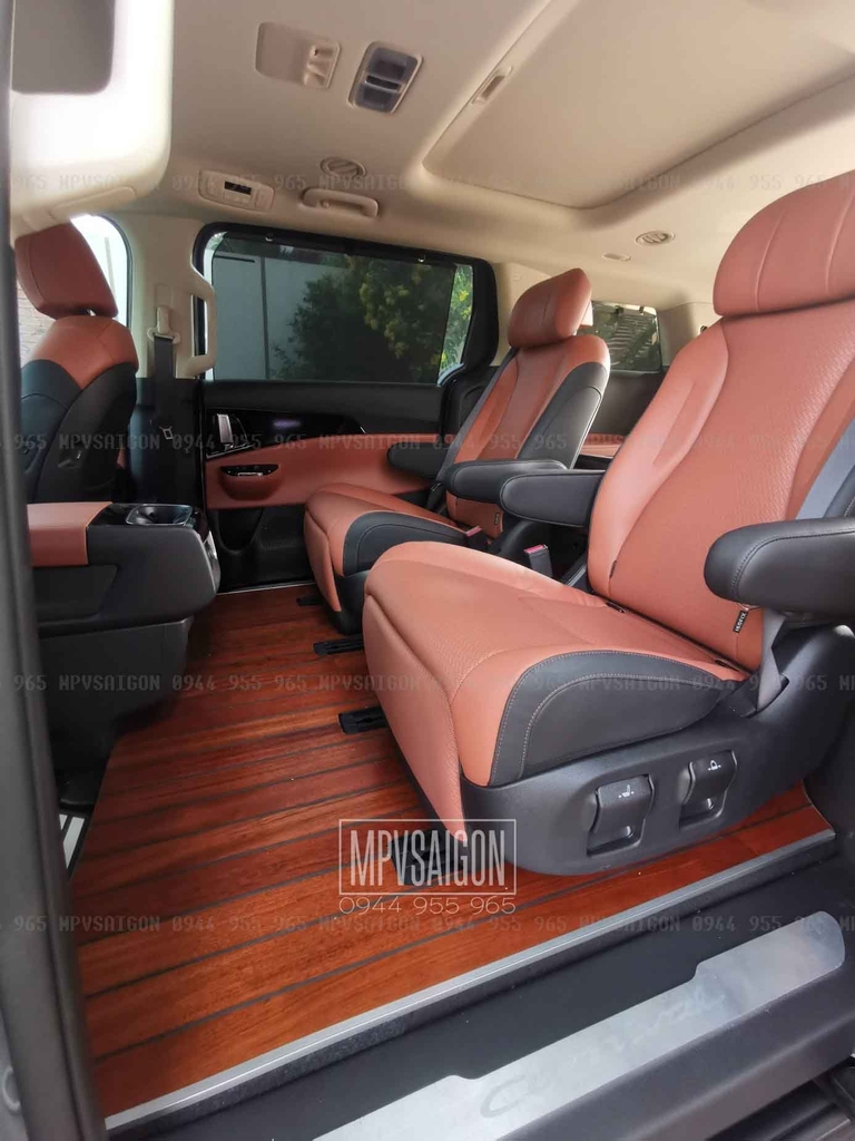 Sàn gỗ tự nhiên Kia Carnival 2024 2025 7 chỗ