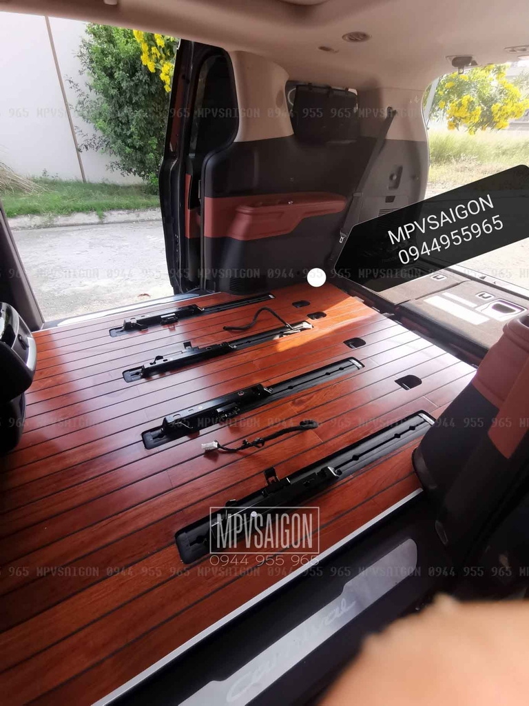 Sàn gỗ tự nhiên Kia Carnival 2024 2025 7 chỗ