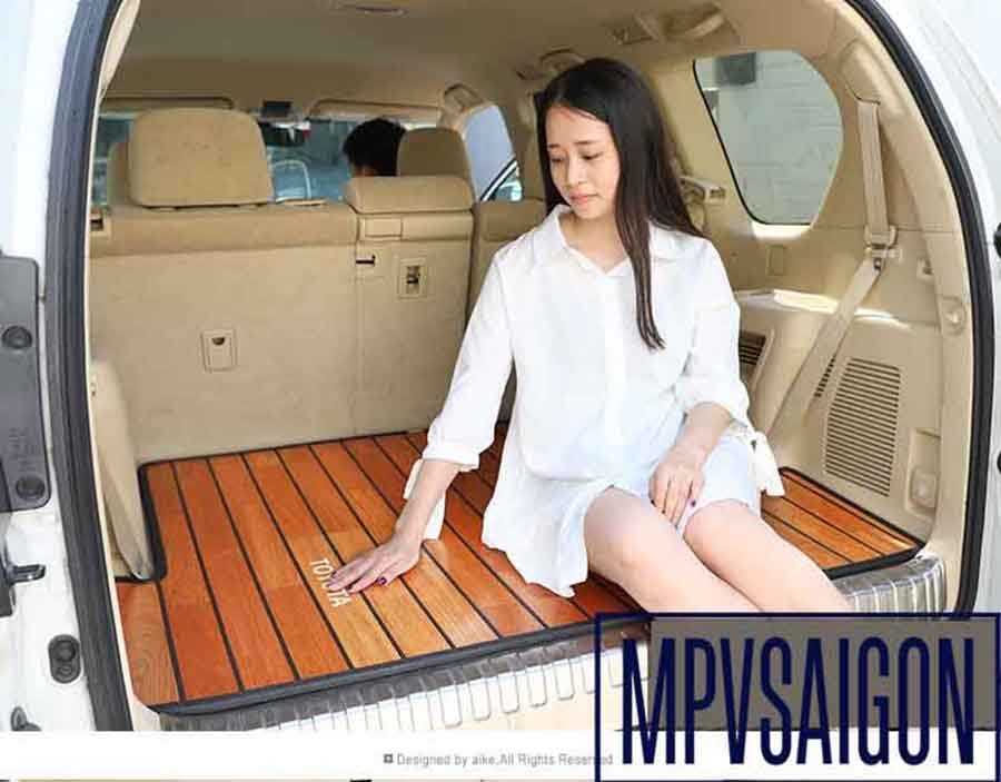 Sàn gỗ tự nhiên Toyota Land Cruiser Prado