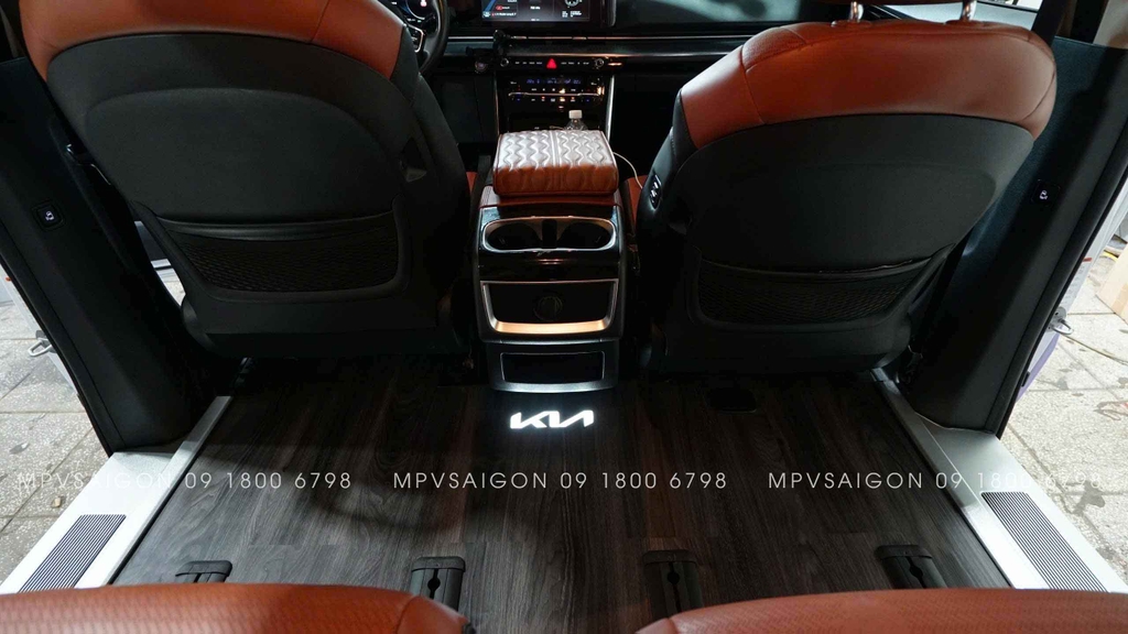 Sàn nhựa vân gỗ Kia Carnival 2024 2025: Báo giá và bảng màu chi tiết nhất