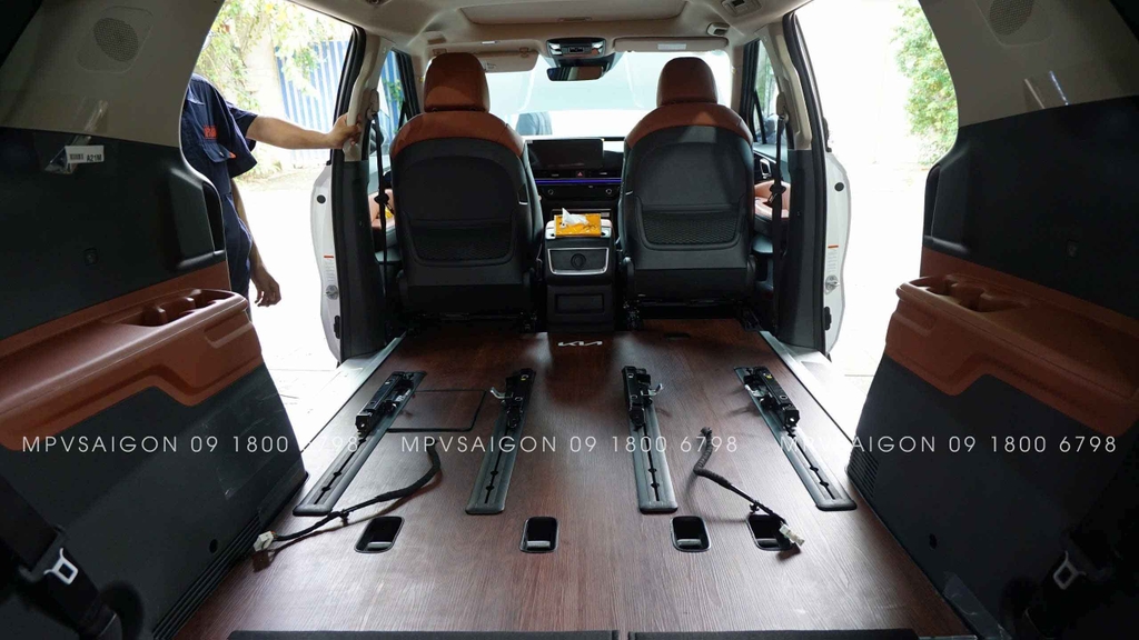 Sàn nhựa vân gỗ Kia Carnival 2024 2025: Báo giá và bảng màu chi tiết nhất