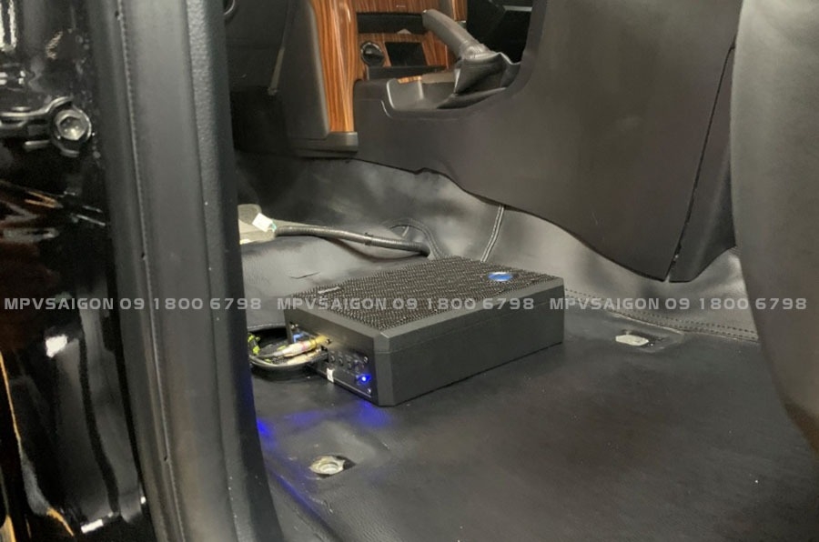 Sub điện Rainbow MK2 EL-W68A lắp gầm ghế xe