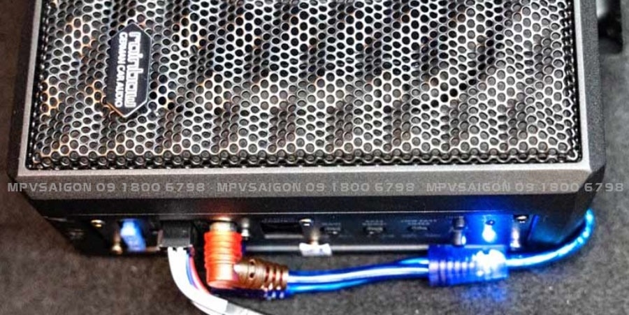 Sub điện Rainbow MK2 EL-W68A lắp gầm ghế xe