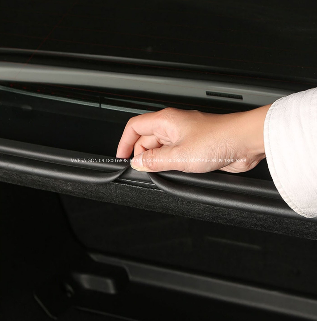 Tấm cách âm khoang cốp Benz C200 C260 C300 2022-2023