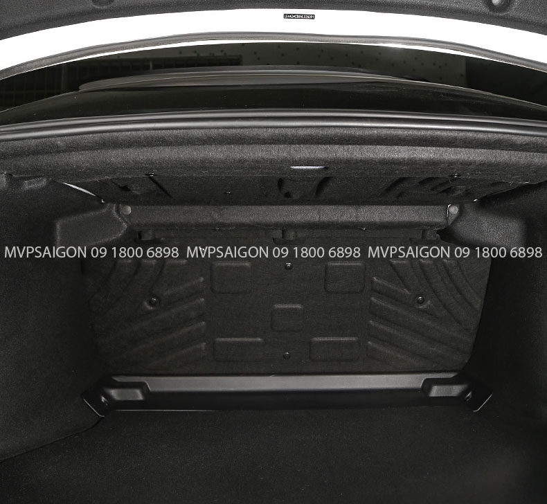 Tấm cách âm khoang cốp Benz C200 C260 C300 2022-2023