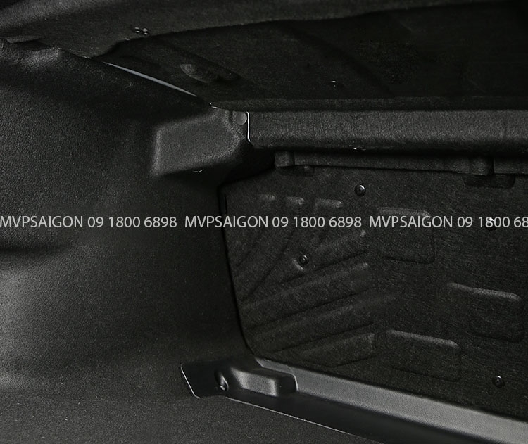 Tấm cách âm khoang cốp Benz C200 C260 C300 2022-2023