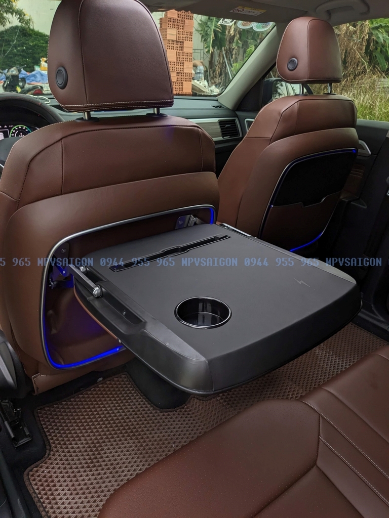 Volkswagen Teramont độ bàn xếp lưng ghế - Bàn làm việc xếp gọn - bàn ăn trên xe