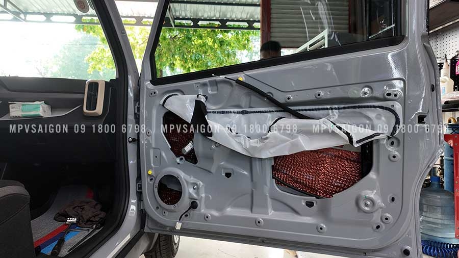 Hệ Thống Loa và Cách Âm Chống Ồn Cho xe VinFast VF3