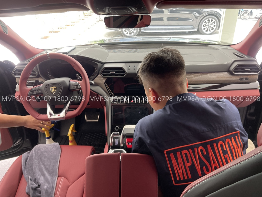 Thi công dán PPF Lamborghini Urus