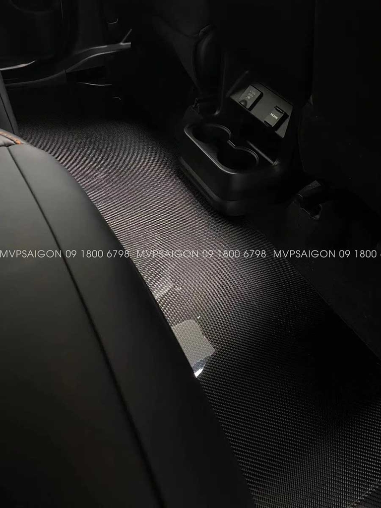 Toyota Sienna bọc da đổi màu nội thất