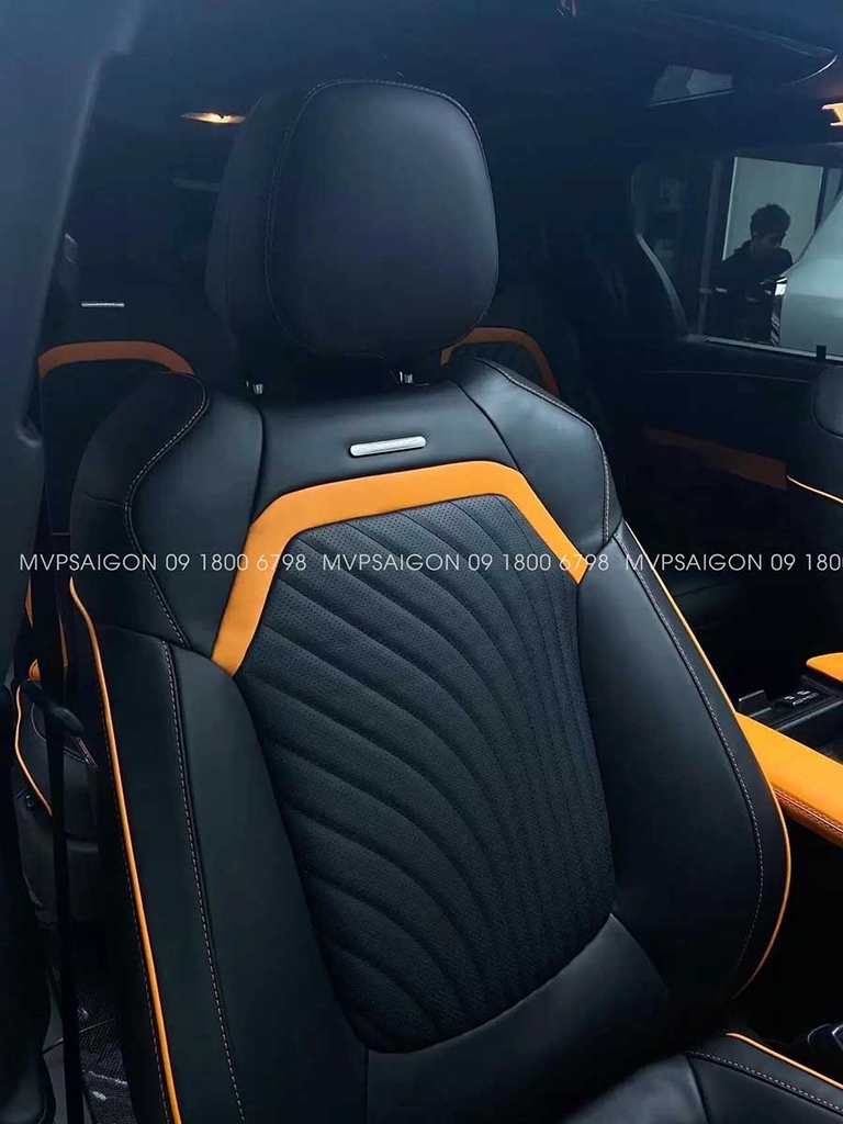 Toyota Sienna bọc da đổi màu nội thất