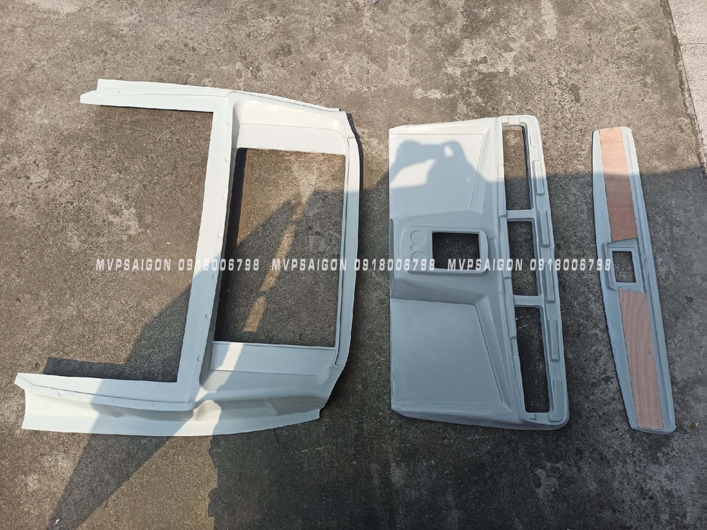 Vách ngăn thương gia Mercedes Benz V250