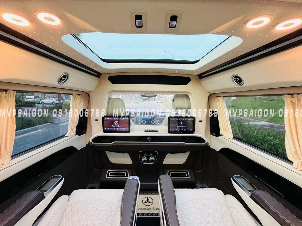 Vách ngăn thương gia Mercedes Benz V250