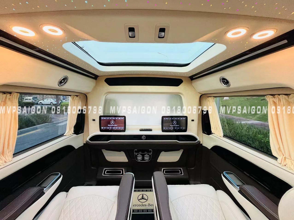 Vách ngăn thương gia Mercedes Benz V250