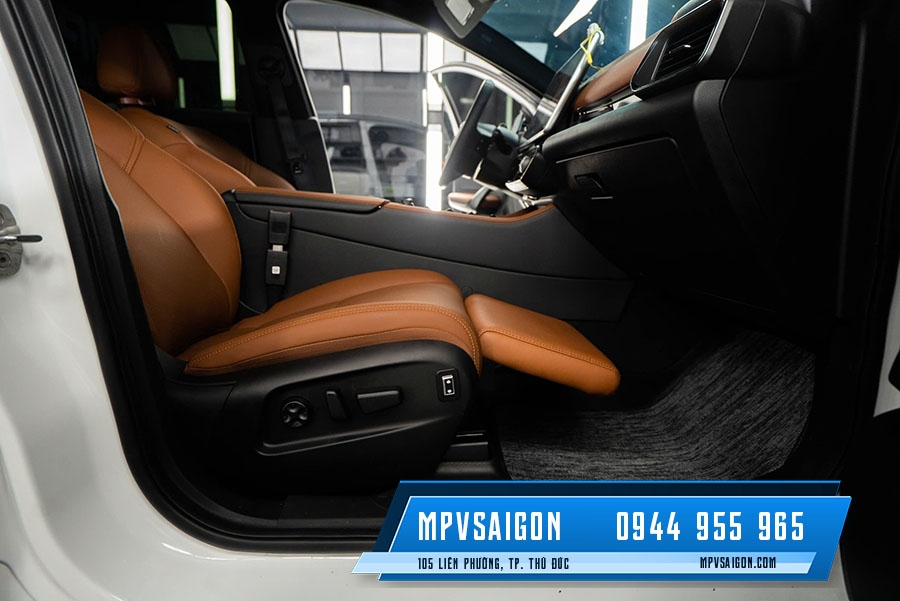 VINFAST VF8 ĐỘ NÂNG CHÂN CHỈNH ĐIỆN VỚI CHI PHÍ HỢP LÝ