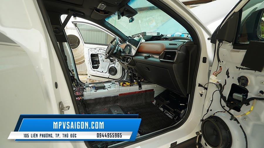 VINFAST VF8 THI CÔNG CÁCH ÂM TOÀN DIỆN VỚI DR ARTEX