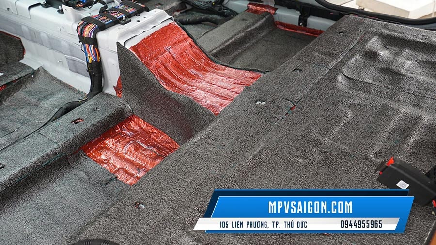 VINFAST VF8 THI CÔNG CÁCH ÂM TOÀN DIỆN VỚI DR ARTEX