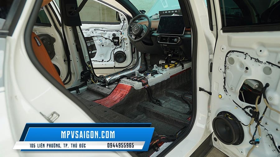 VINFAST VF8 THI CÔNG CÁCH ÂM TOÀN DIỆN VỚI DR ARTEX