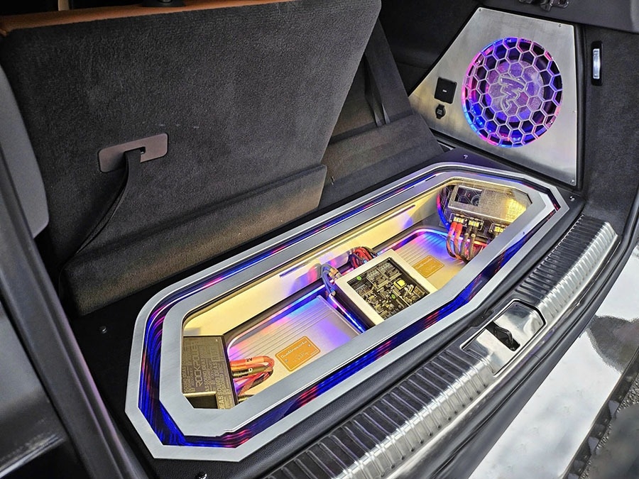 VINFAST VF9 NÂNG CẤP HỆ THỐNG ÂM THANH HI-END FOCAL, AUDIO SOLUTION VÀ HELIX TẠI MPVSAIGON