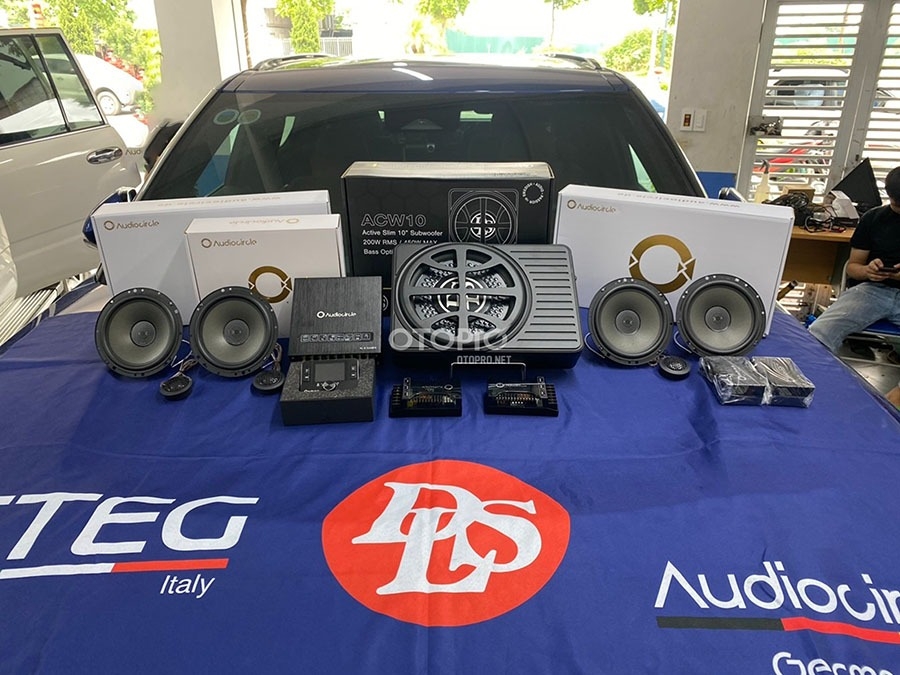 VINFAST VF9 NÂNG TẦM TRẢI NGHIỆM VỚI HỆ THỐNG LOA AUDIOCIRCLE HI-END