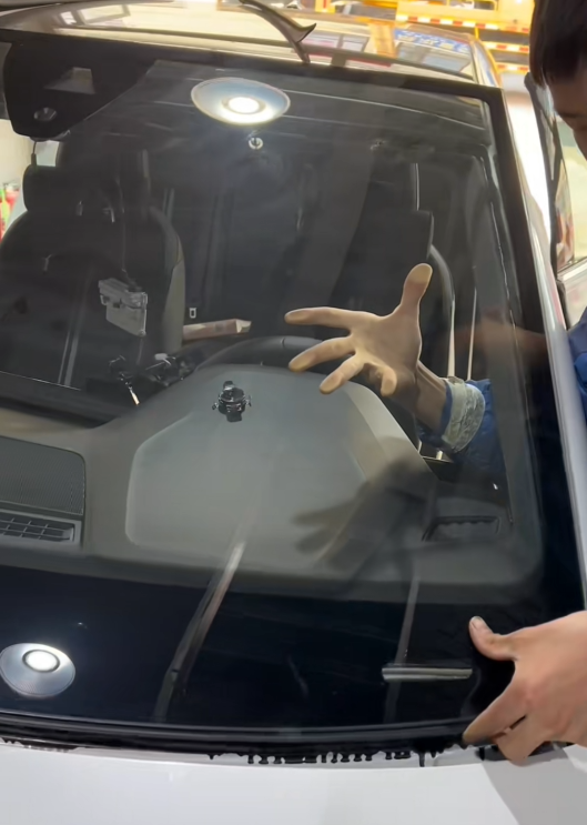 Volkswagen Golf 8 với gói nâng cấp R-Line: Đẳng cấp thể thao và công nghệ hiện đại