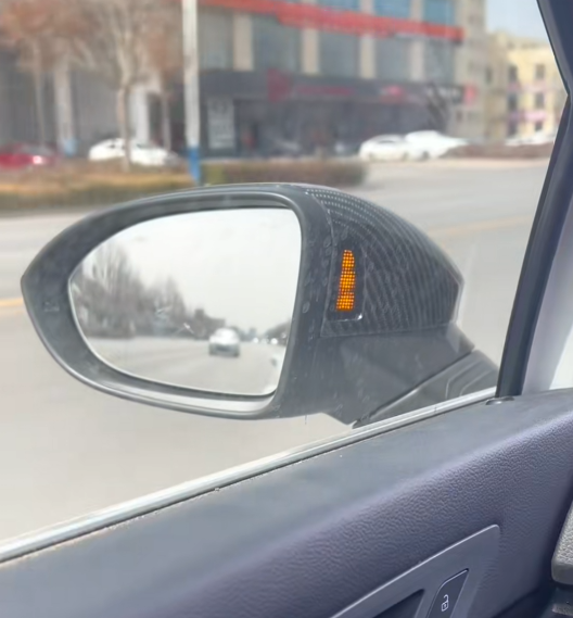 Volkswagen Golf 8 với gói nâng cấp R-Line: Đẳng cấp thể thao và công nghệ hiện đại