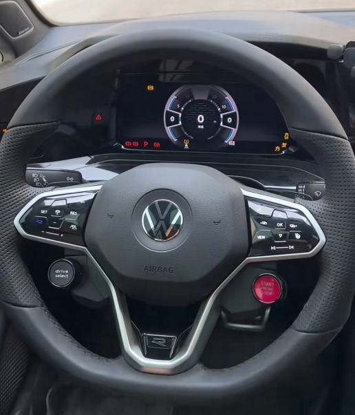 Volkswagen Golf 8 với gói nâng cấp R-Line: Đẳng cấp thể thao và công nghệ hiện đại