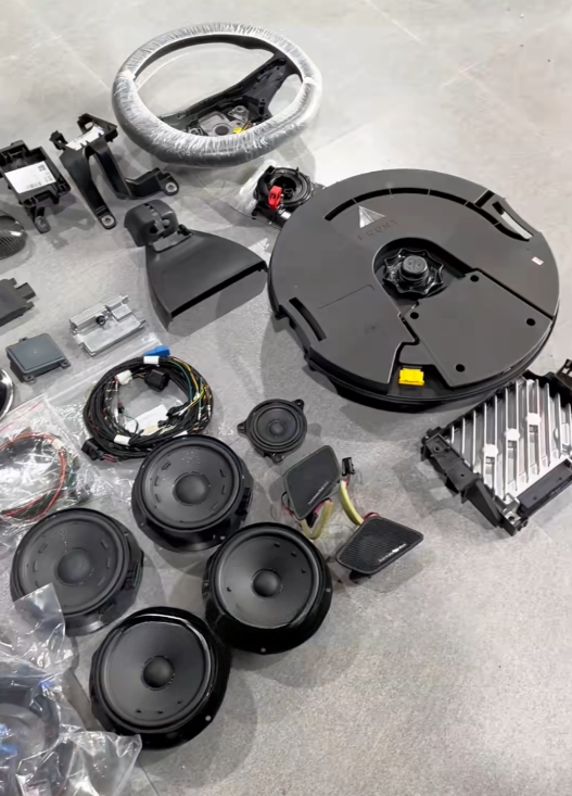 Volkswagen Golf 8 với gói nâng cấp R-Line: Đẳng cấp thể thao và công nghệ hiện đại