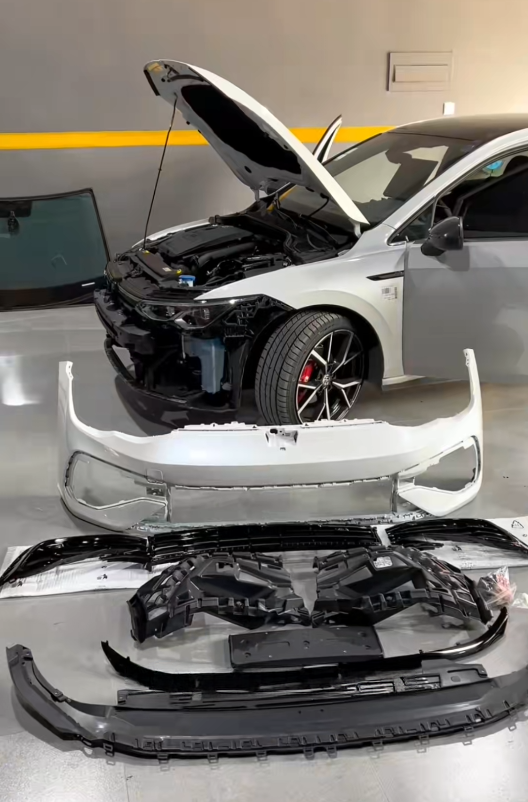 Volkswagen Golf 8 với gói nâng cấp R-Line: Đẳng cấp thể thao và công nghệ hiện đại