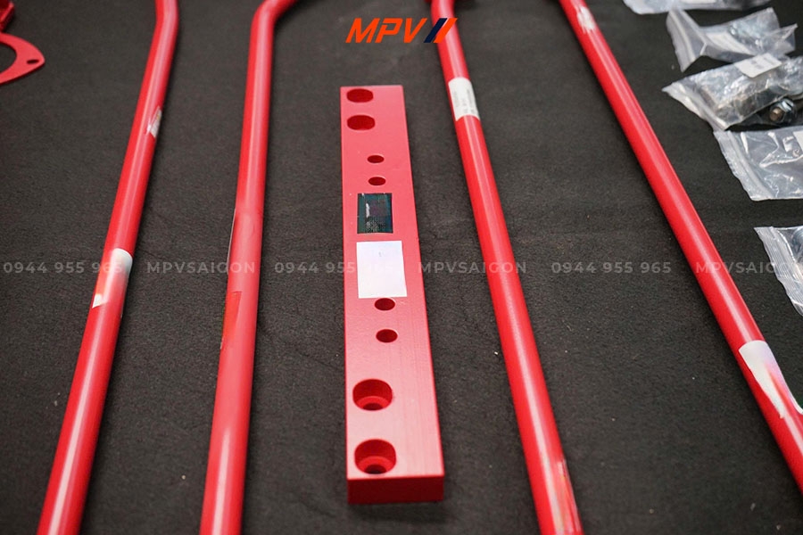 VOLKSWAGEN GOLF: BỘ THANH GIẰNG CÂN BẰNG XE (STRUT BAR)