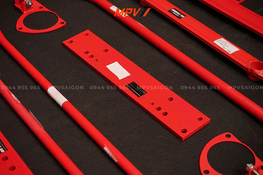 VOLKSWAGEN GOLF: BỘ THANH GIẰNG CÂN BẰNG XE (STRUT BAR)