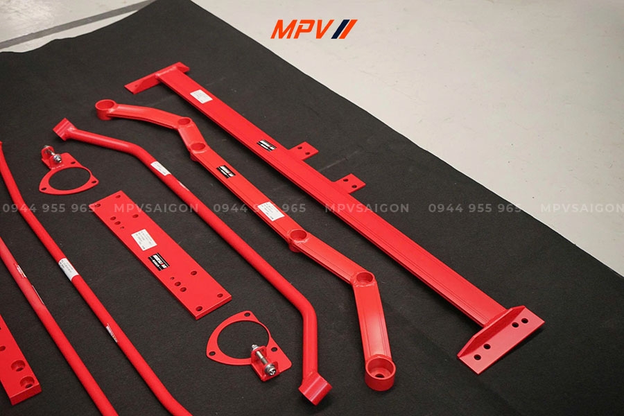 VOLKSWAGEN GOLF: BỘ THANH GIẰNG CÂN BẰNG XE (STRUT BAR)