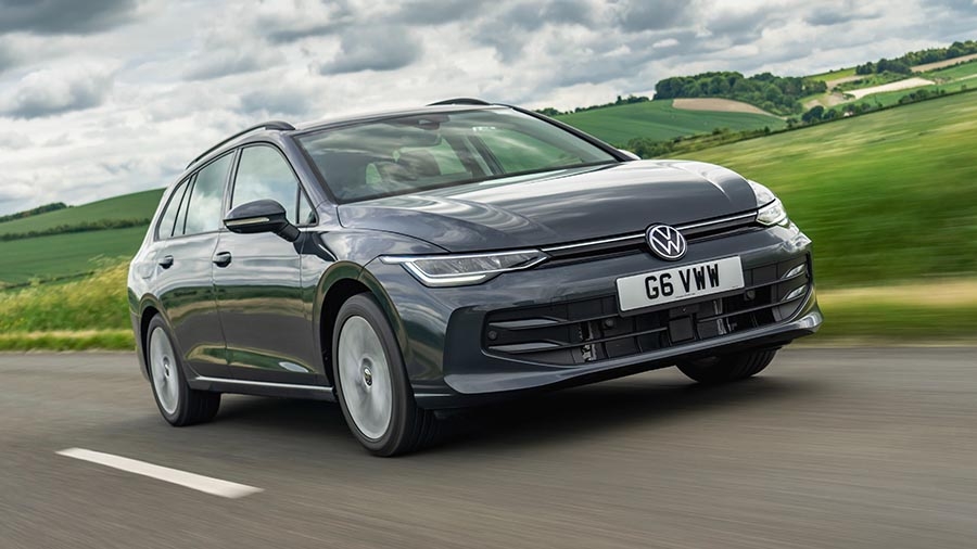 VOLKSWAGEN GOLF – ĐỊNH NGHĨA LẠI CHUẨN MỰC HATCHBACK CAO CẤP