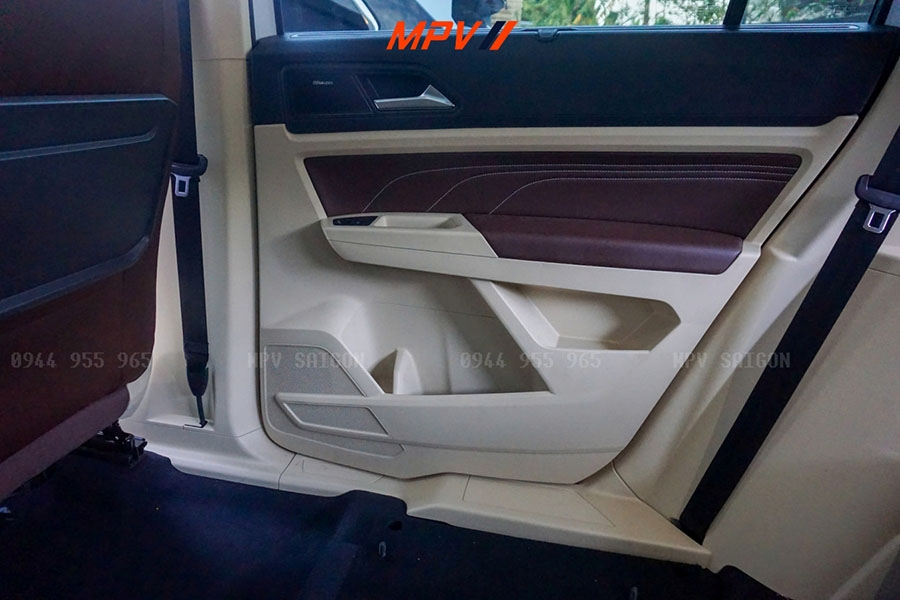 Volkswagen Teramont đổi màu nội thất: Phối màu sang trọng, thi công chuẩn zin