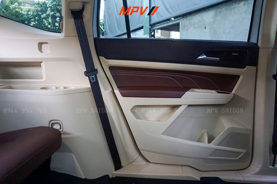 Volkswagen Teramont đổi màu nội thất: Phối màu sang trọng, thi công chuẩn zin