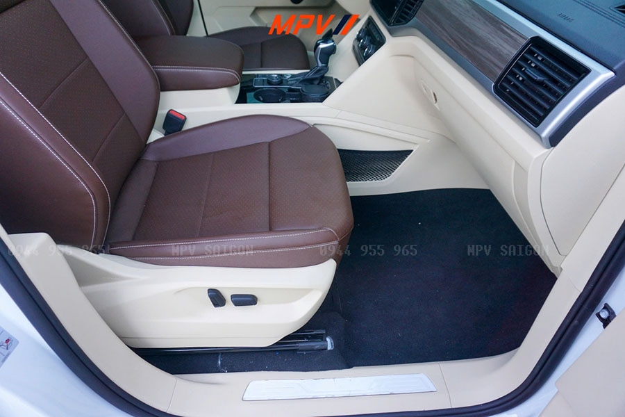 Volkswagen Teramont đổi màu nội thất: Phối màu sang trọng, thi công chuẩn zin