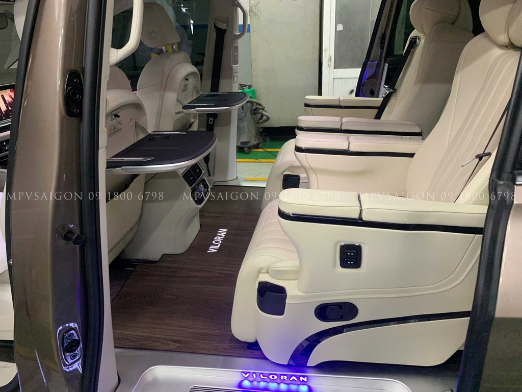 Volkswagen Viloran độ ghế limousine Alphard cao cấp
