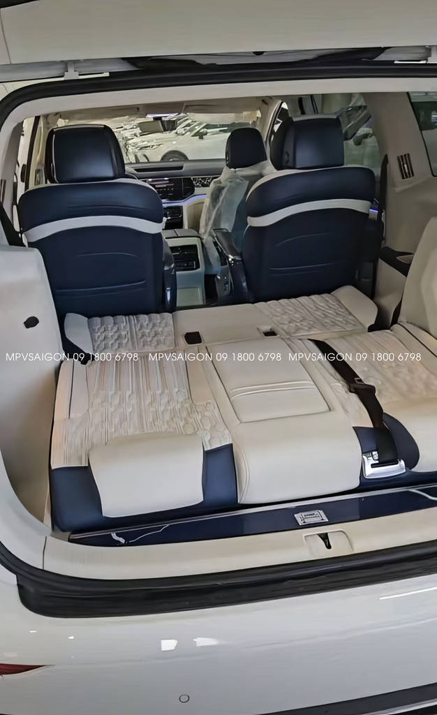 Volkswagen Viloran độ ghế Limousine Crystal 2.0/ Crystal 4.0