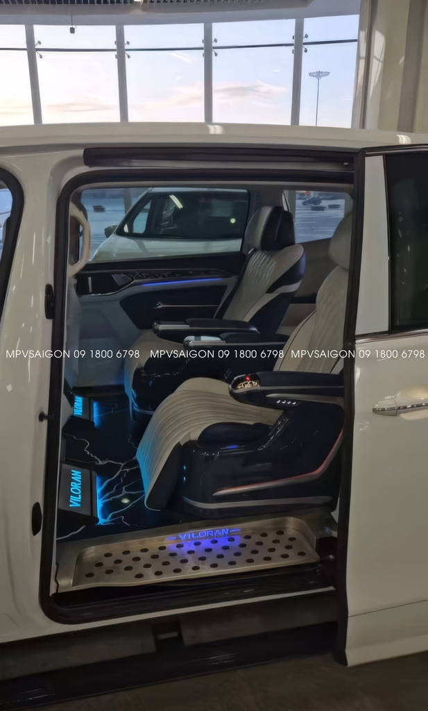 Volkswagen Viloran độ ghế Limousine Crystal 2.0/ Crystal 4.0