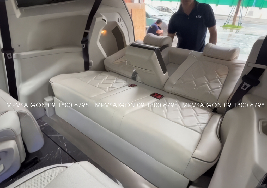 Volkswagen Viloran độ ghế zin trượt điện xoay 180 độ