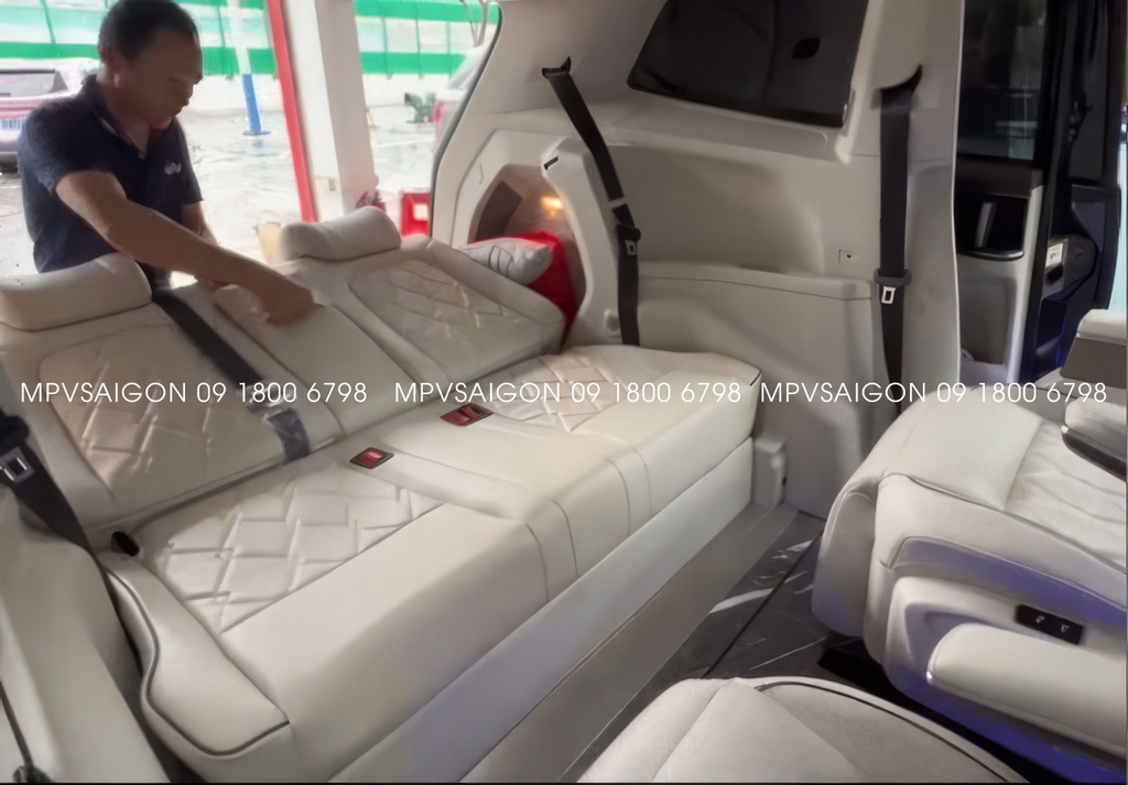 Volkswagen Viloran độ ghế zin trượt điện xoay 180 độ