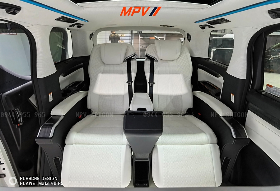 TOYOTA ALPHARD NÂNG CẤP BẢN 4 CHỖ LM CÓ VÁCH NGĂN