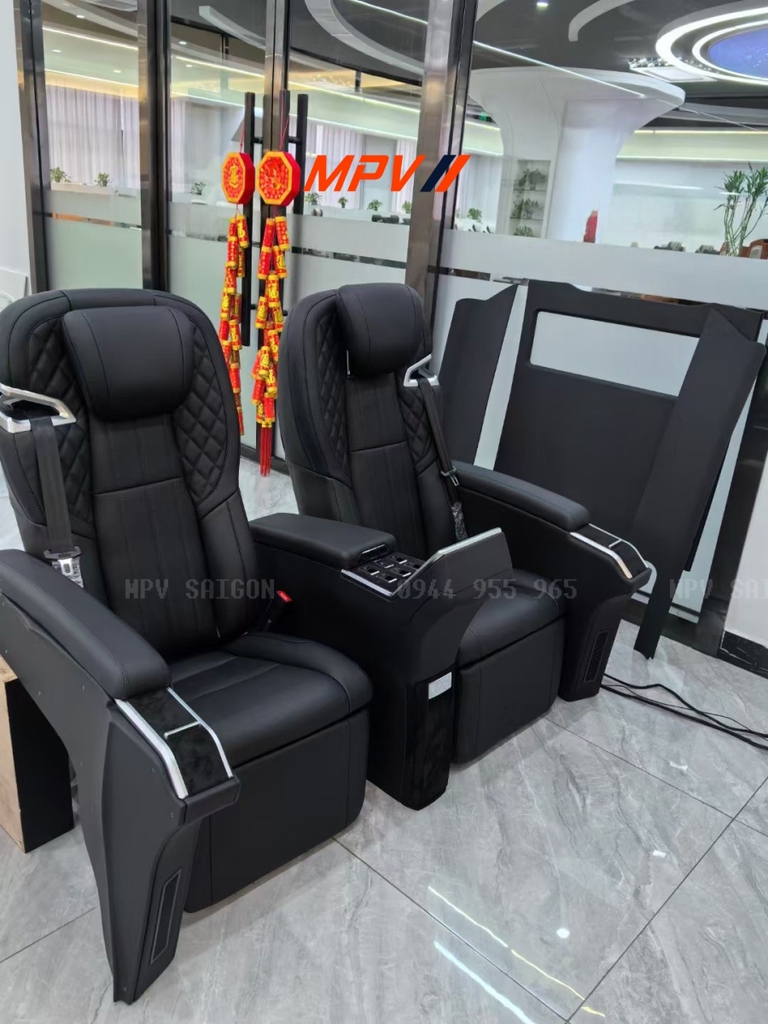 TOYOTA ALPHARD NÂNG CẤP BẢN 4 CHỖ LM CÓ VÁCH NGĂN