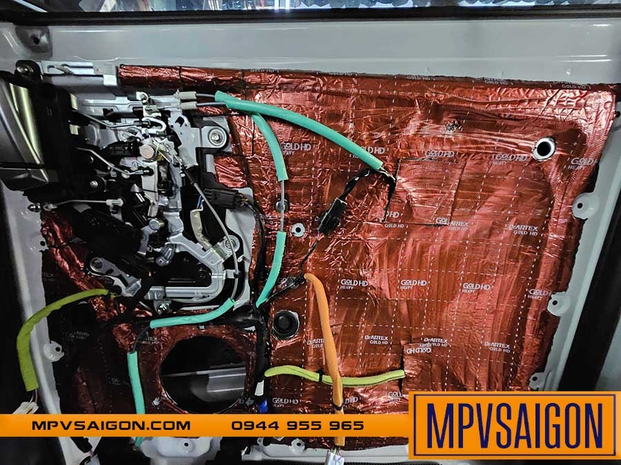 XỬ LÝ CÁCH ÂM VÀ CHỐNG ỒN NEW CARNIVAL 2025 VỚI VẬT LIỆU CHUẨN TỪ DR. ARTEX