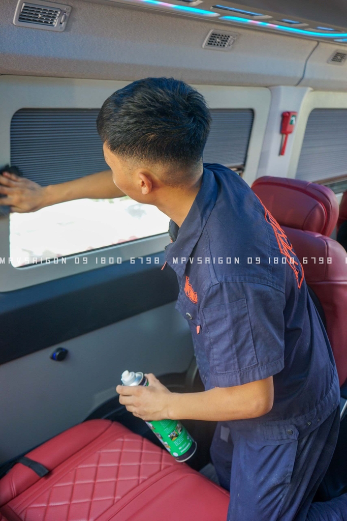 Hyundai Solati - Độ limousine thương gia 10 chỗ 12 chỗ