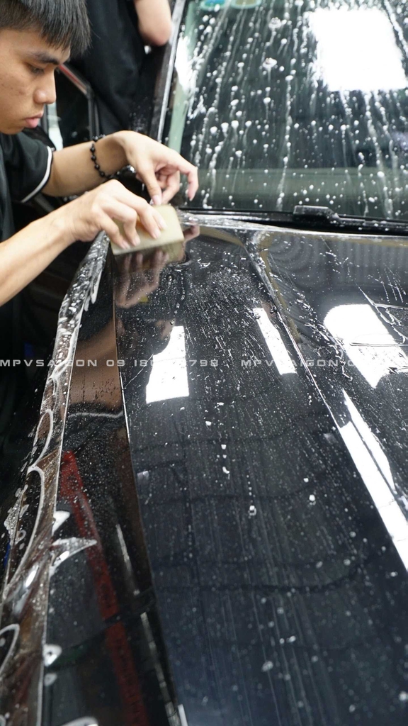 Thi công phủ PPF bảo vệ nội thất và ngoại thất ô tô Ari cho Volkswagen Viloran: Báo giá mới nhất 2024