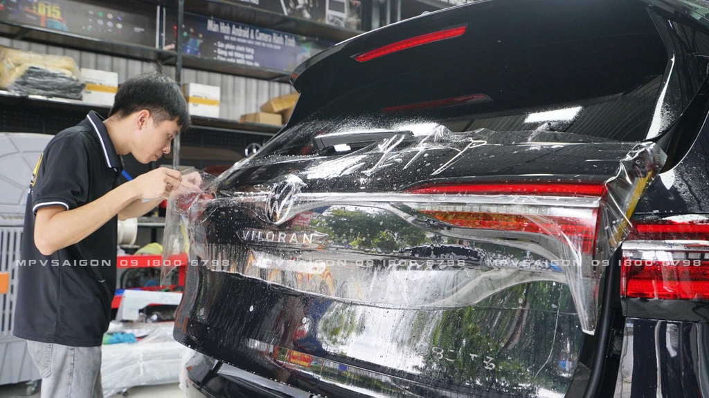 Thi công phủ PPF bảo vệ nội thất và ngoại thất ô tô Ari cho Volkswagen Viloran: Báo giá mới nhất 2024